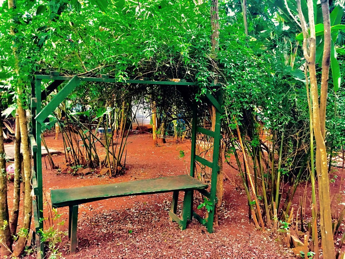 Garden Stone Vandrerhjem Puerto Iguazú Eksteriør bilde